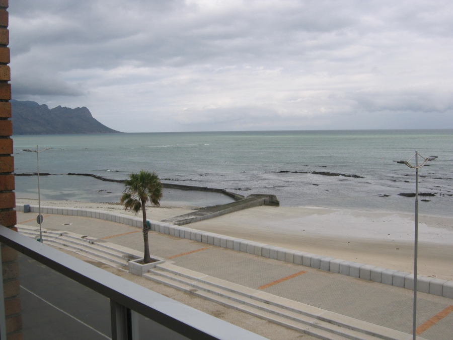 To Let 2 Bedroom Property for Rent in Lochnerhof Western Cape